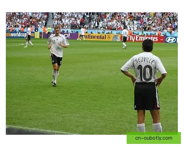 施塔赫任意球建功亚伯拉罕救主